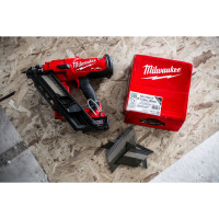 FUEL Akku-Nagler, mit 2x 5.0 Ah Akku & Ladegerät, M