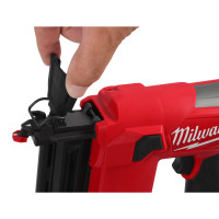 M12 FUEL Akku-Stiftnagler, mit 2x 2.0 Ah Akku & Ladeger&